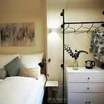 Cozy Studio In Lively Giesing For Your Business Trip